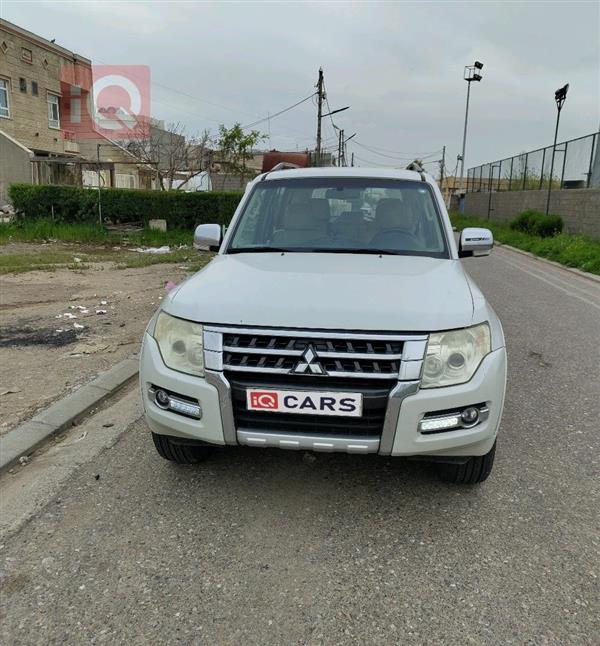 ميتسوبيشي باجيرو 2015 للبيع في العراق - اربيل